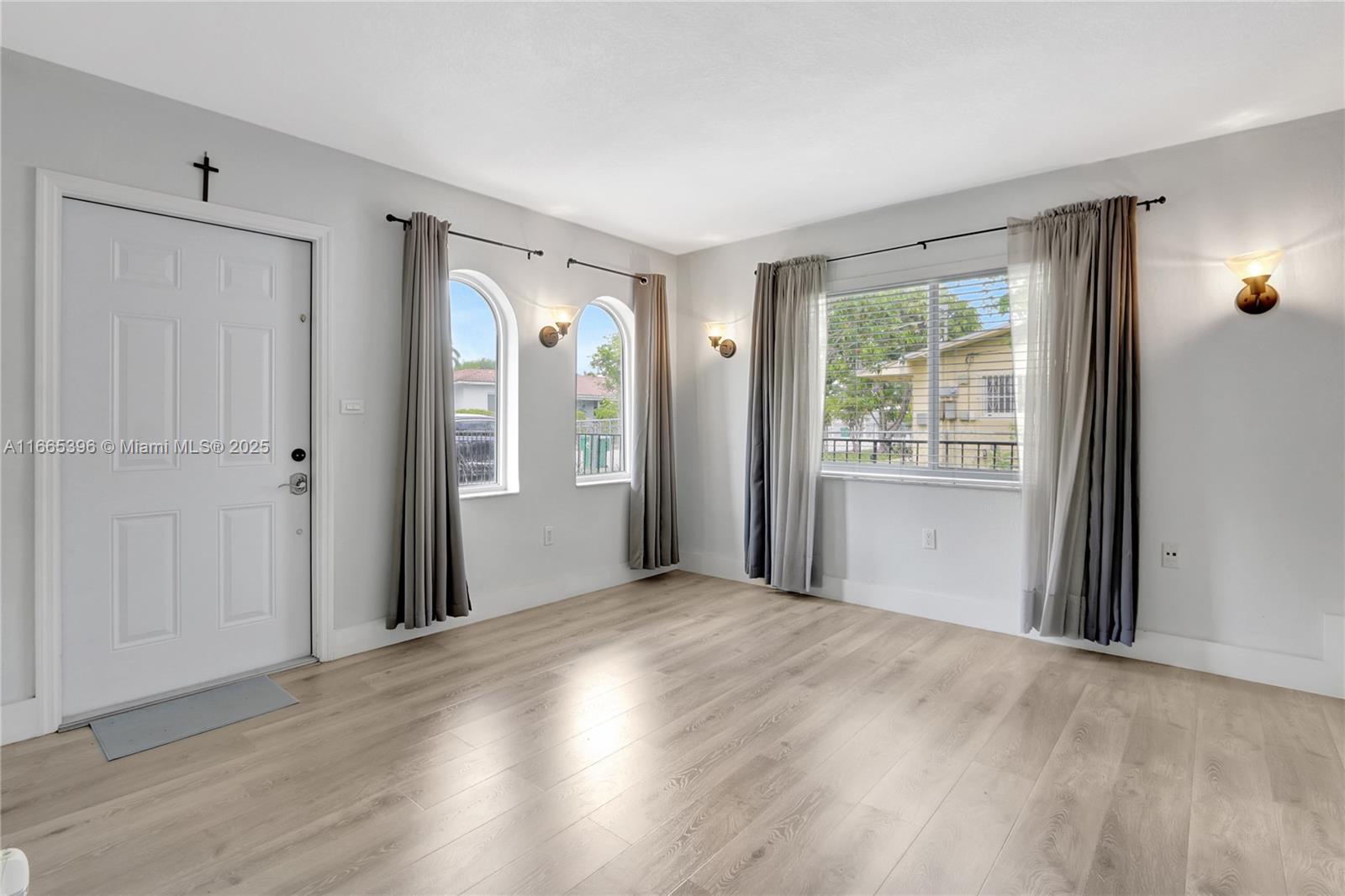 1359 SW 11th St Miami, FL 33135