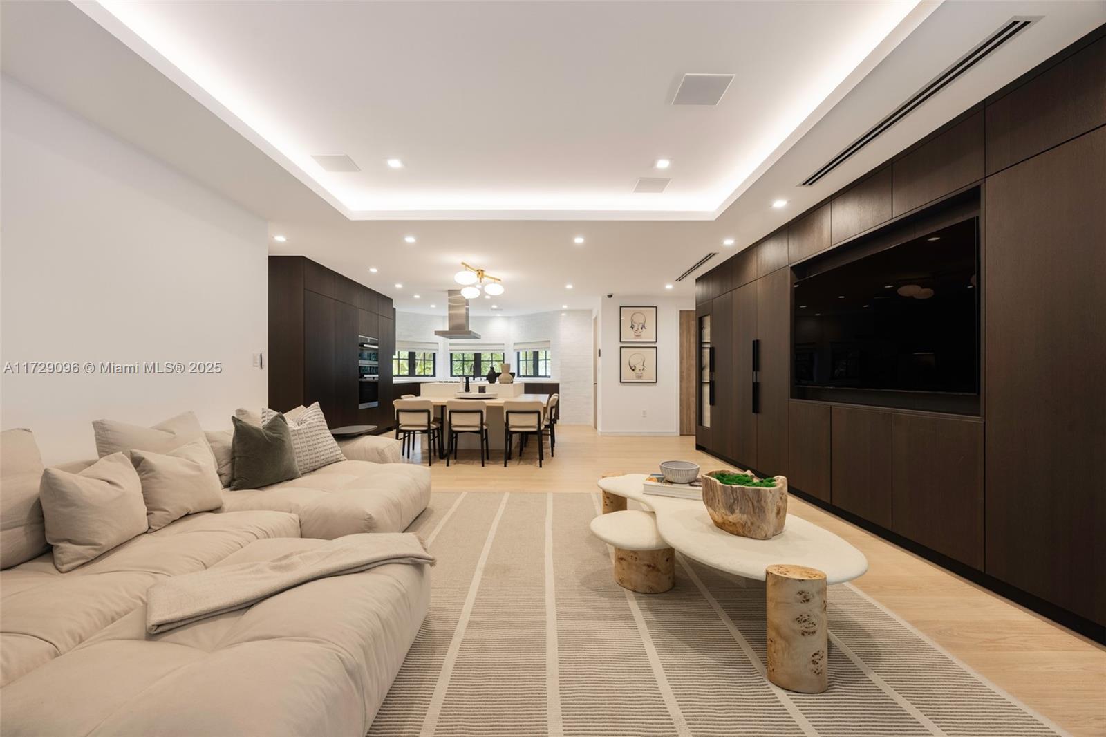 4860 Hammock Lk Dr Coral Gables, FL 33156 4860 Hammock Lk Dr Coral Gables, FL 33156