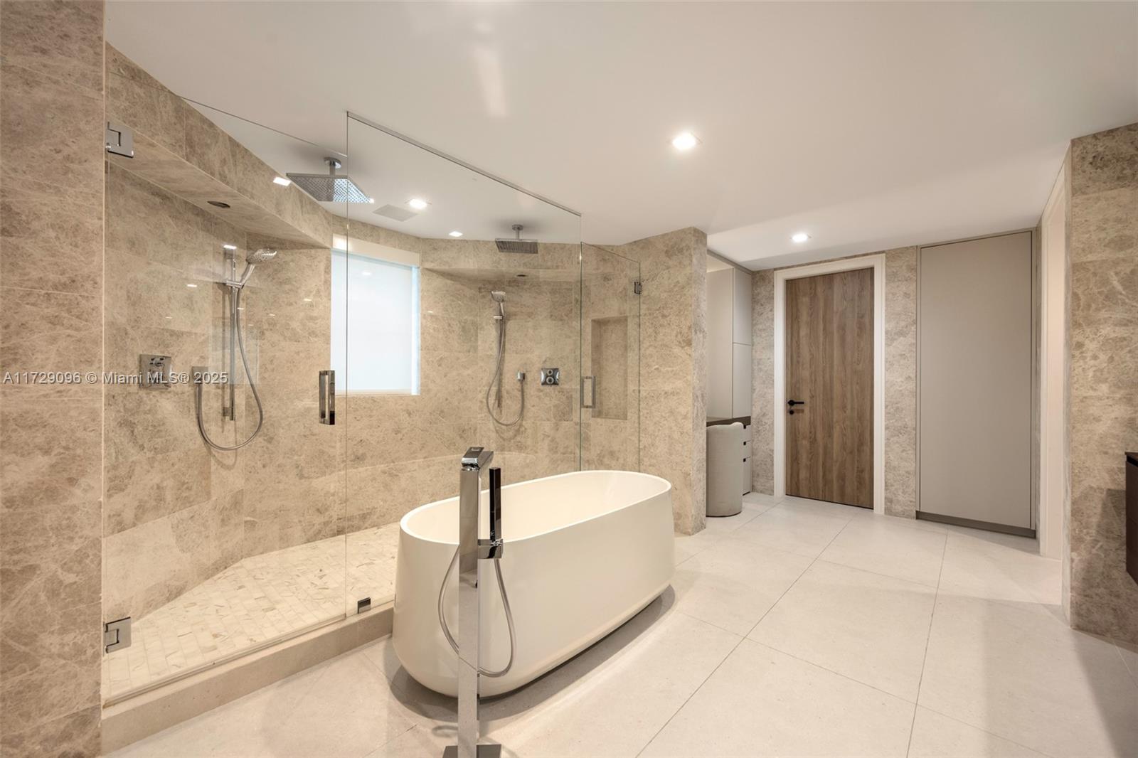 4860 Hammock Lk Dr Coral Gables, FL 33156 4860 Hammock Lk Dr Coral Gables, FL 33156