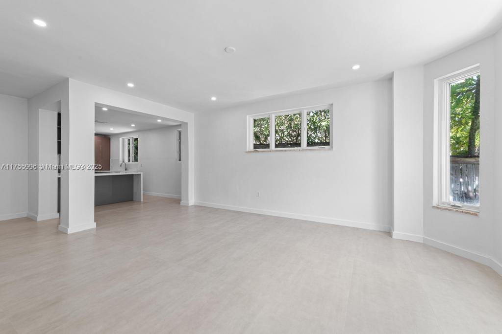 5661 Pine Tree Dr Miami Beach, FL 33140 5661 Pine Tree Dr Miami Beach, FL 33140