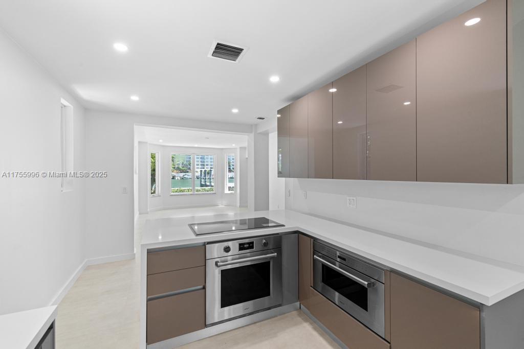 5661 Pine Tree Dr Miami Beach, FL 33140 5661 Pine Tree Dr Miami Beach, FL 33140