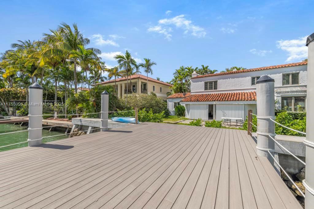 5661 Pine Tree Dr Miami Beach, FL 33140 5661 Pine Tree Dr Miami Beach, FL 33140