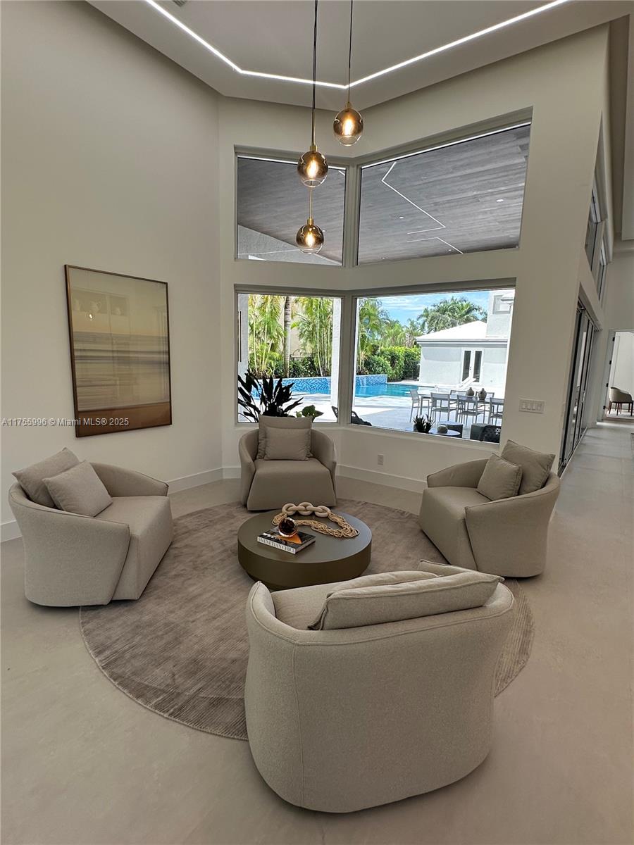 5661 Pine Tree Dr Miami Beach, FL 33140 5661 Pine Tree Dr Miami Beach, FL 33140