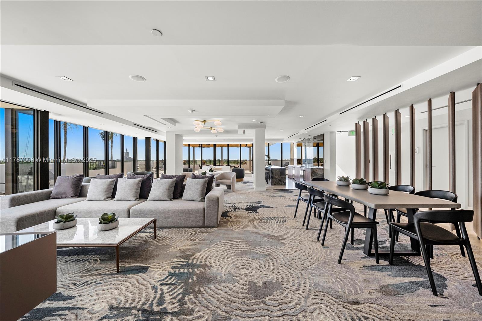 701 Valencia Ave #405 Coral Gables, FL 33134