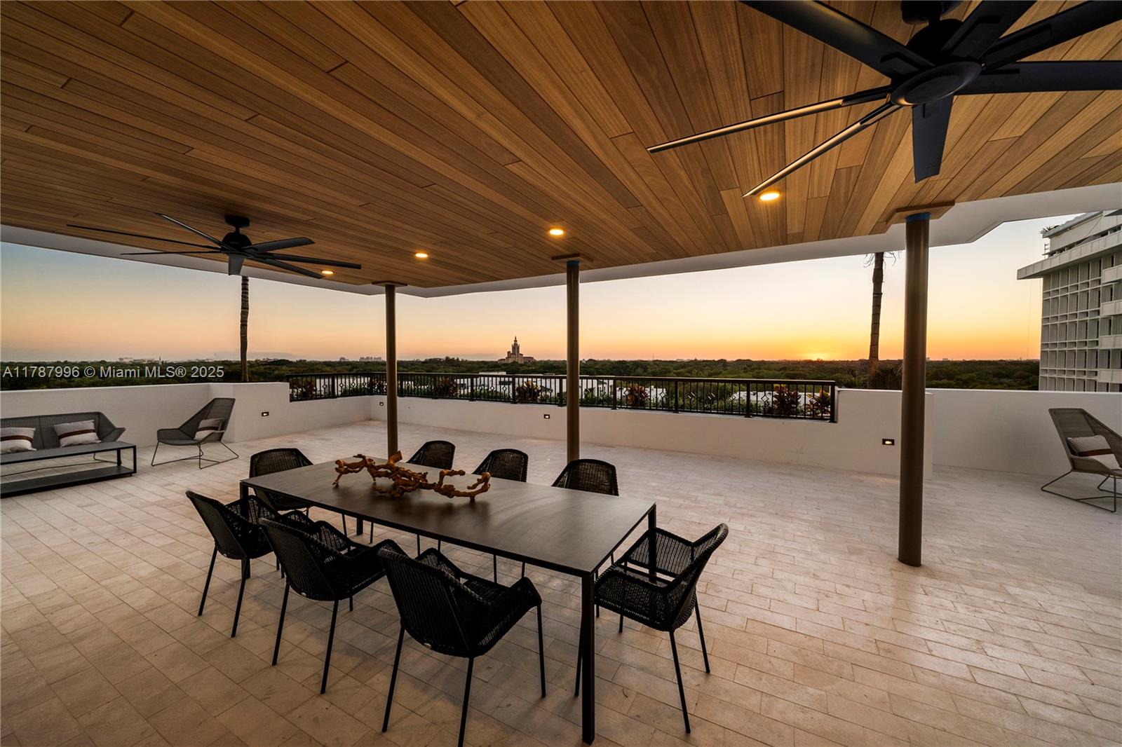 701 Valencia Ave #405 Coral Gables, FL 33134