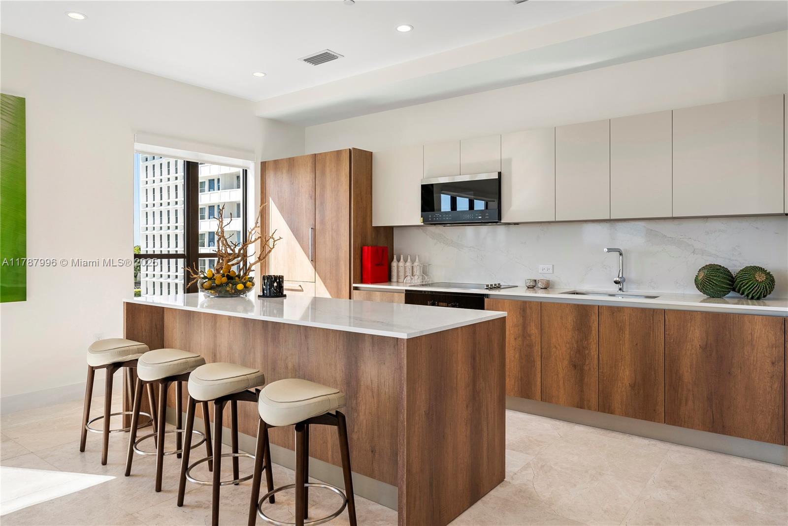 701 Valencia Ave #405 Coral Gables, FL 33134