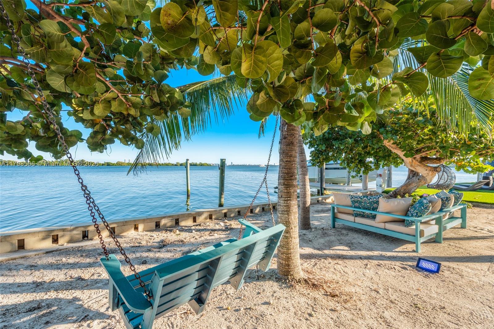 7305 Belle Meade Is Dr,Miami, FL 33138