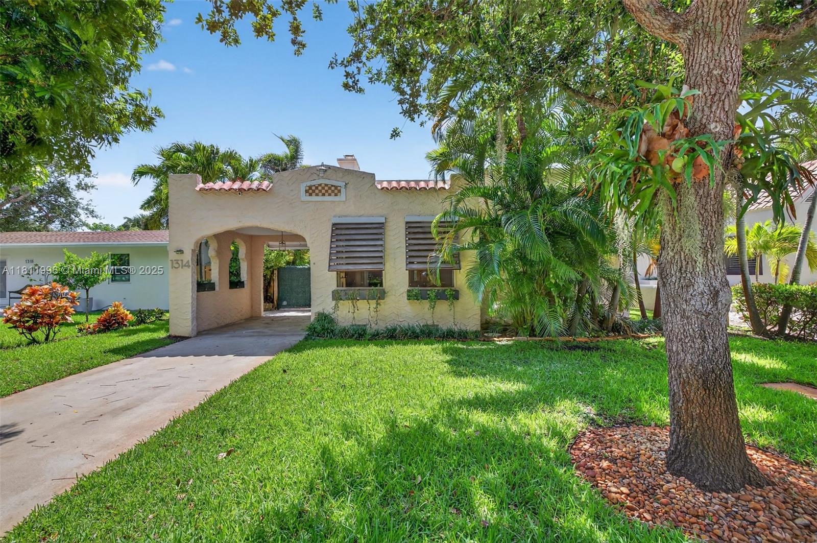 1314 SE 1st Ave Fort Lauderdale, FL 33316 1314 SE 1st Ave Fort Lauderdale, FL 33316