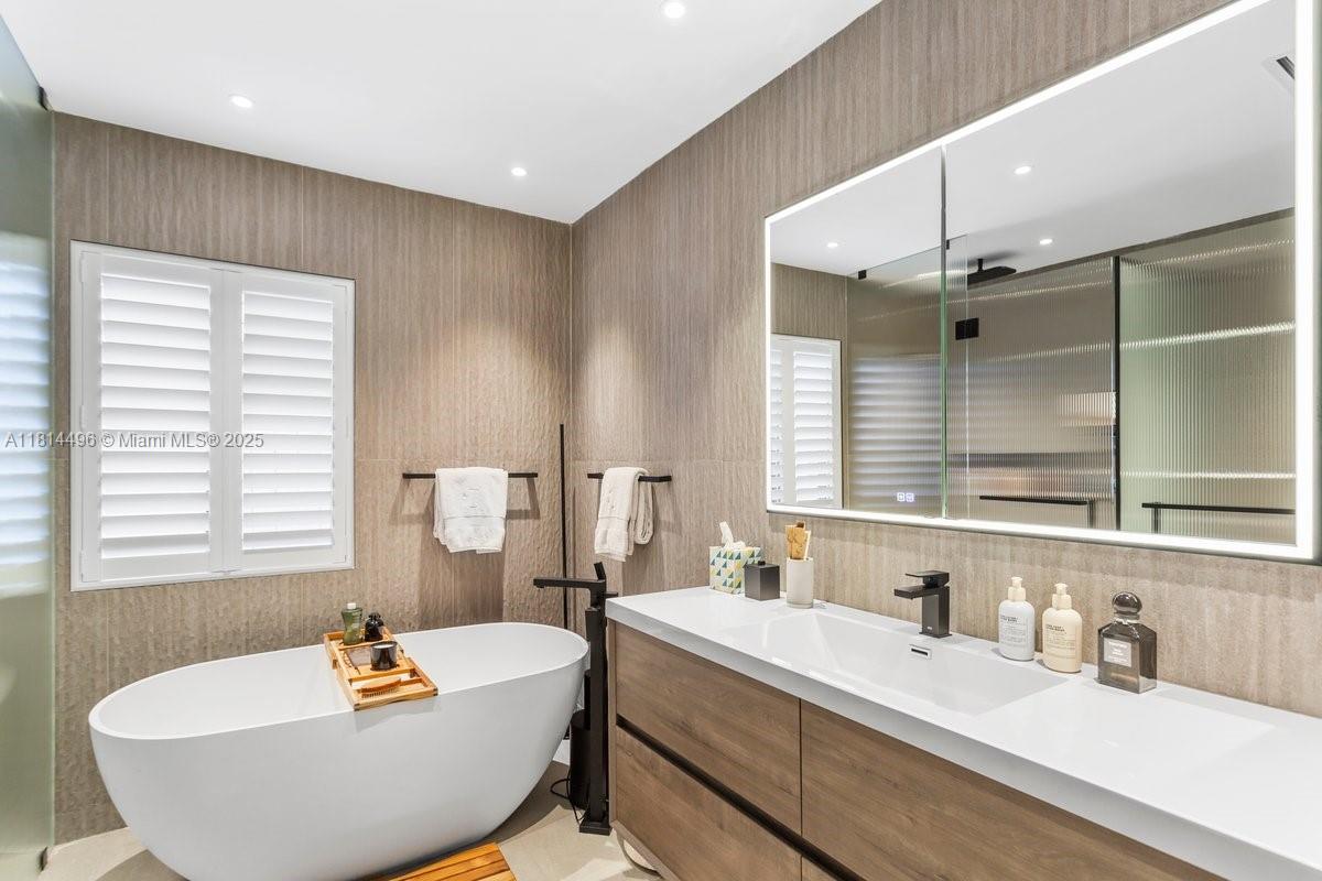 600 Allendale Rd Key Biscayne, FL 33149