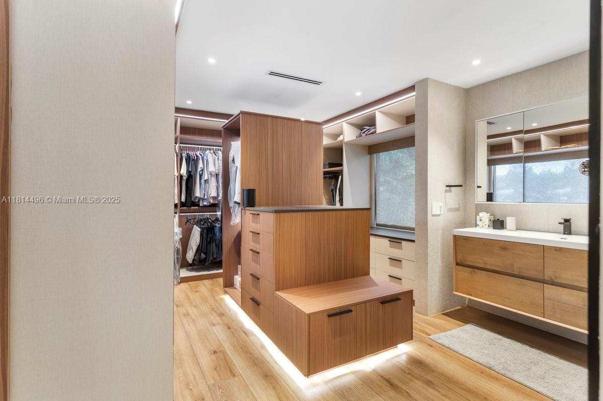 600 Allendale Rd Key Biscayne, FL 33149