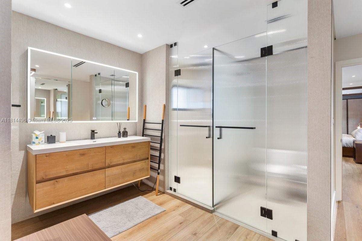 600 Allendale Rd Key Biscayne, FL 33149