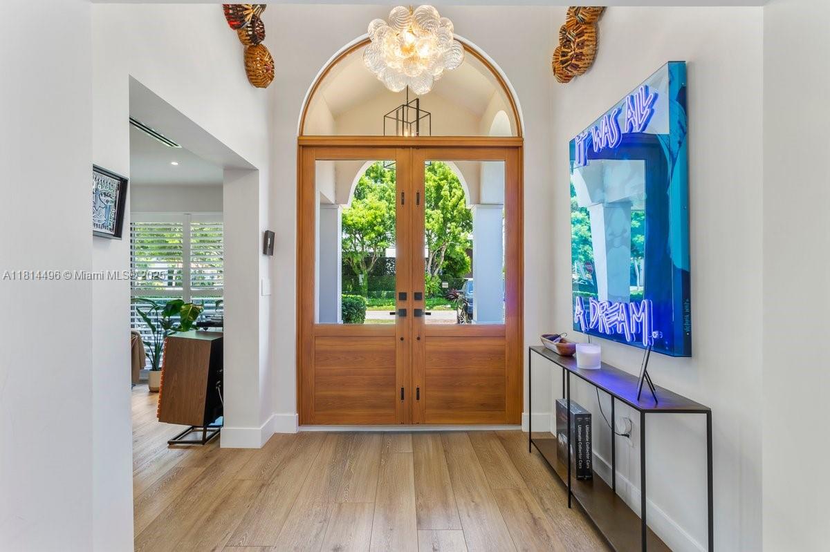 600 Allendale Rd Key Biscayne, FL 33149