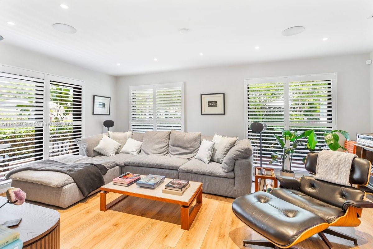 600 Allendale Rd Key Biscayne, FL 33149