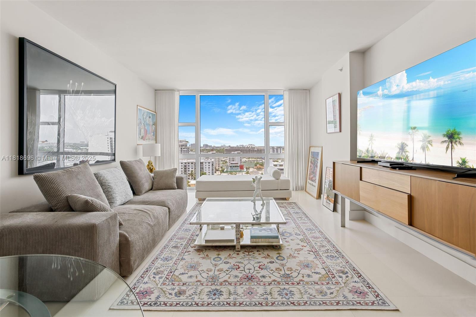 image Carillon Condo10