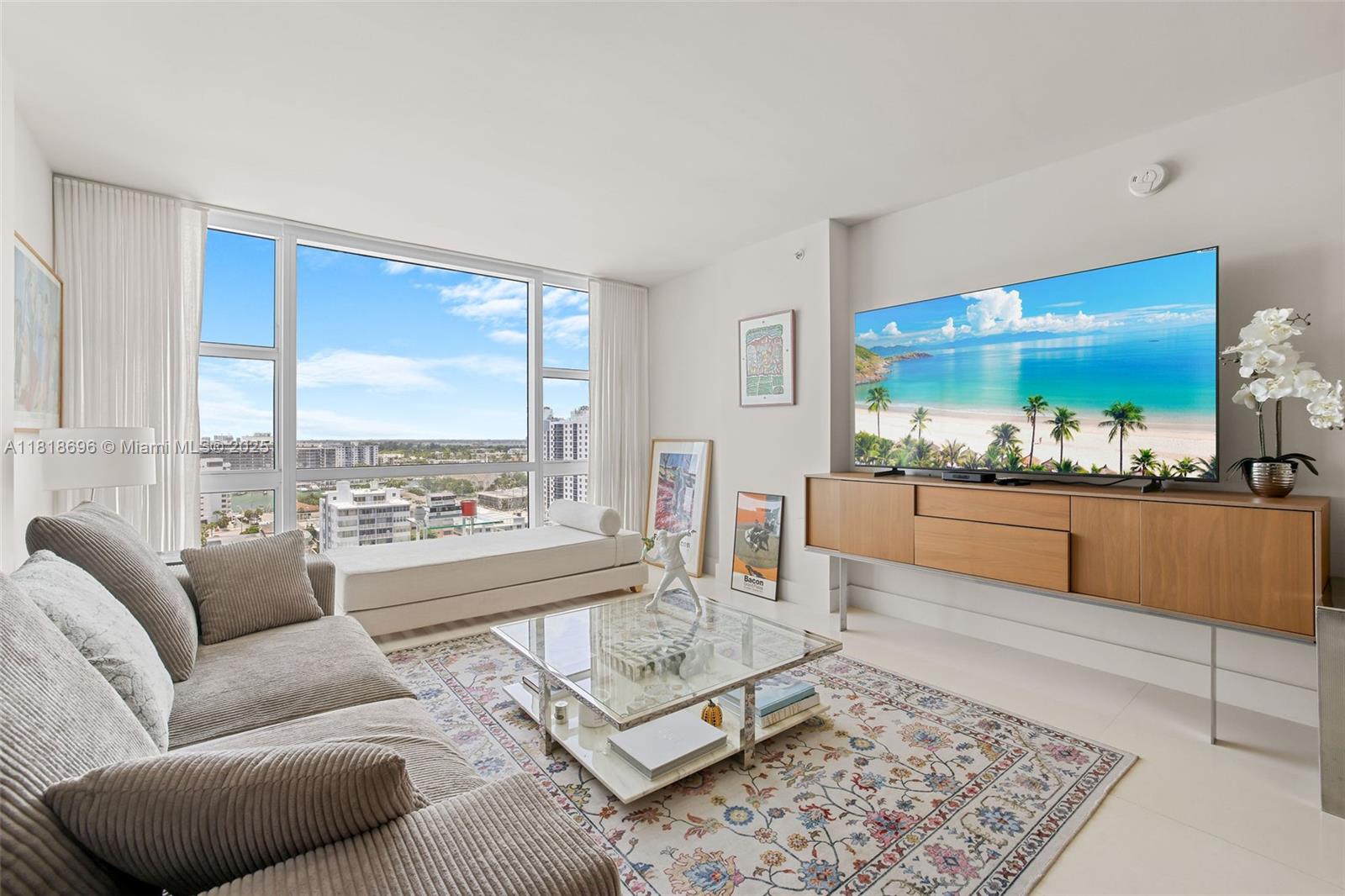 image Carillon Condo11