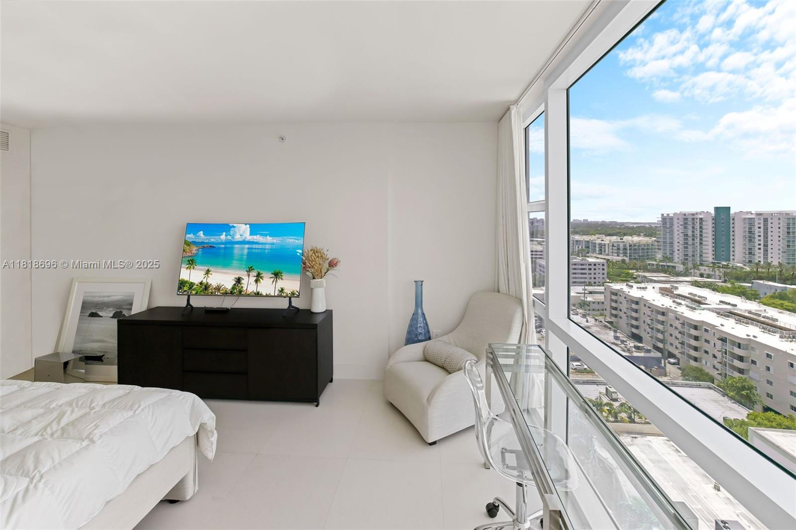 image Carillon Condo20