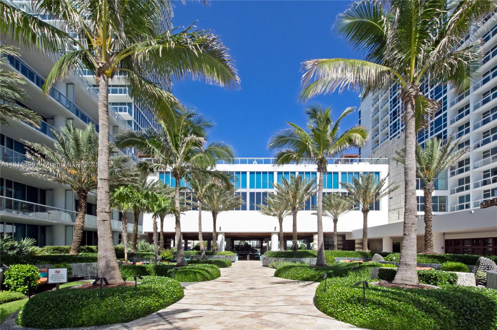 image Carillon Condo29