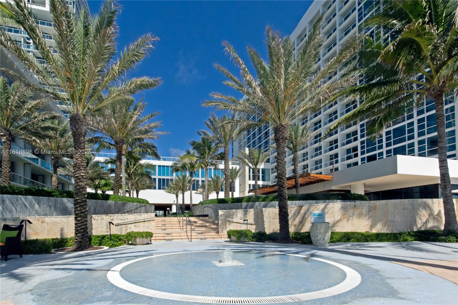 image Carillon Condo32