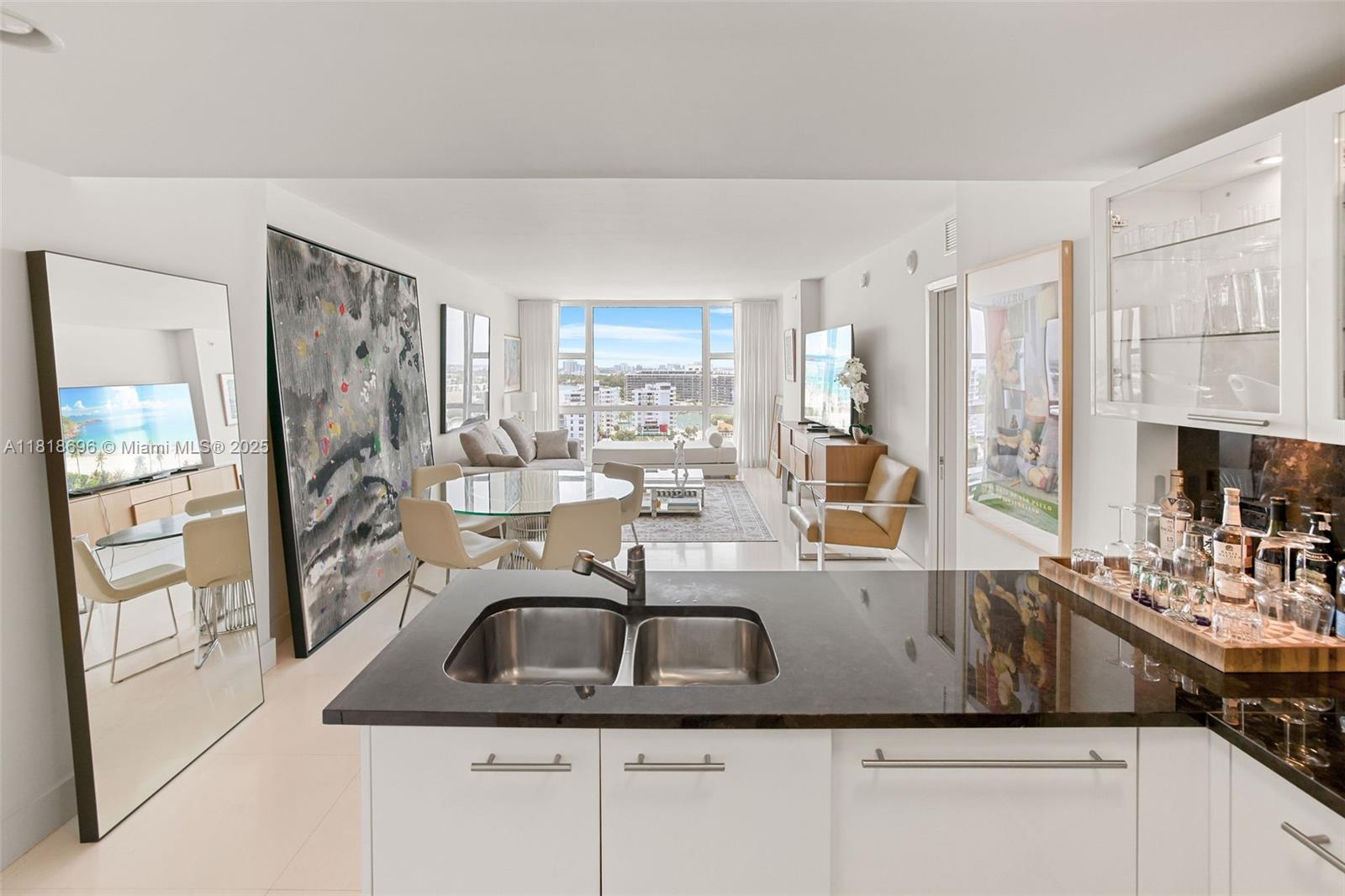 image Carillon Condo3