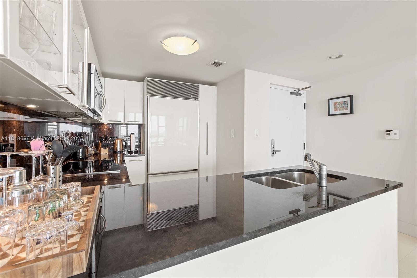 image Carillon Condo5