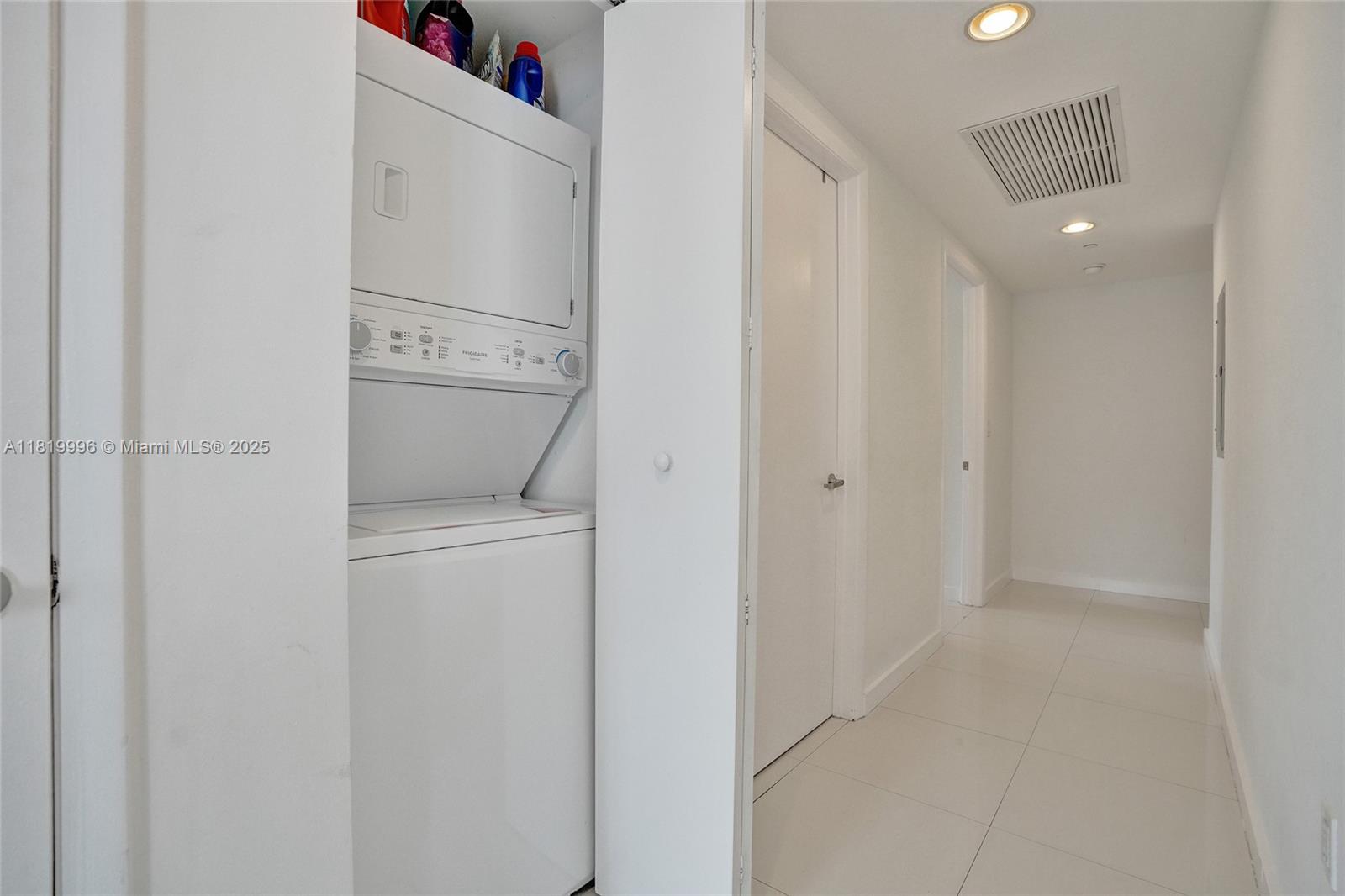 image Icon Brickell Tower 330