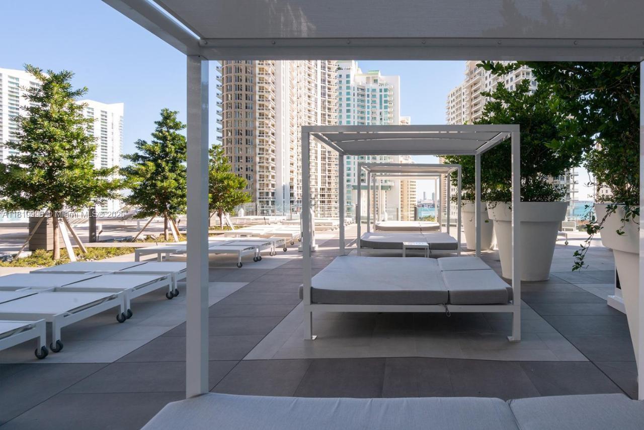 image Icon Brickell Tower 337