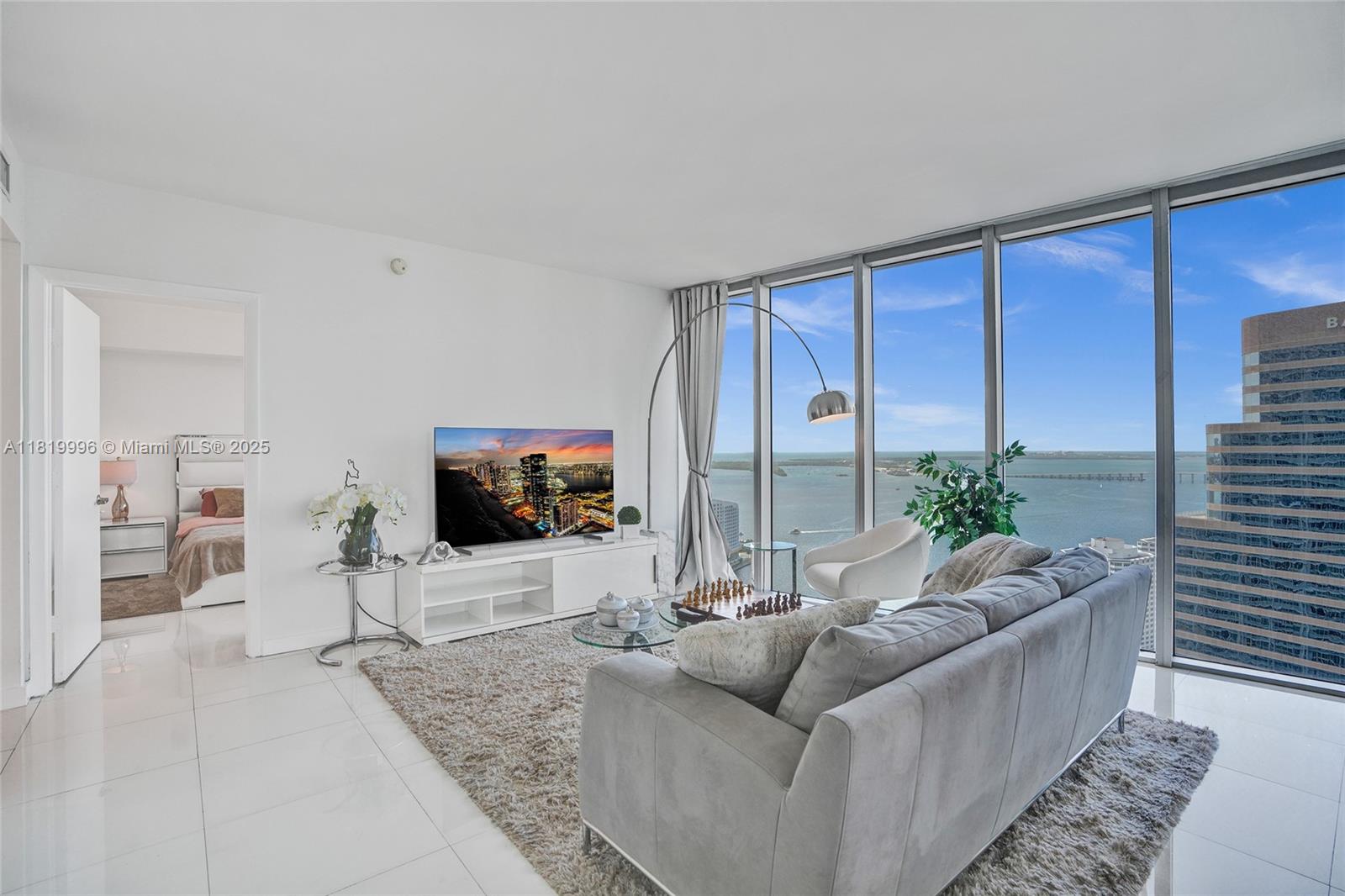 image Icon Brickell Tower 33