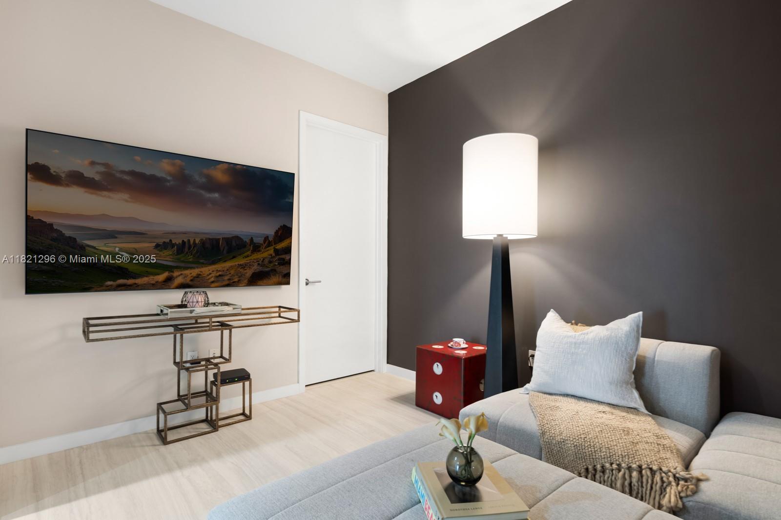 image Paramount Miami Worldcent17