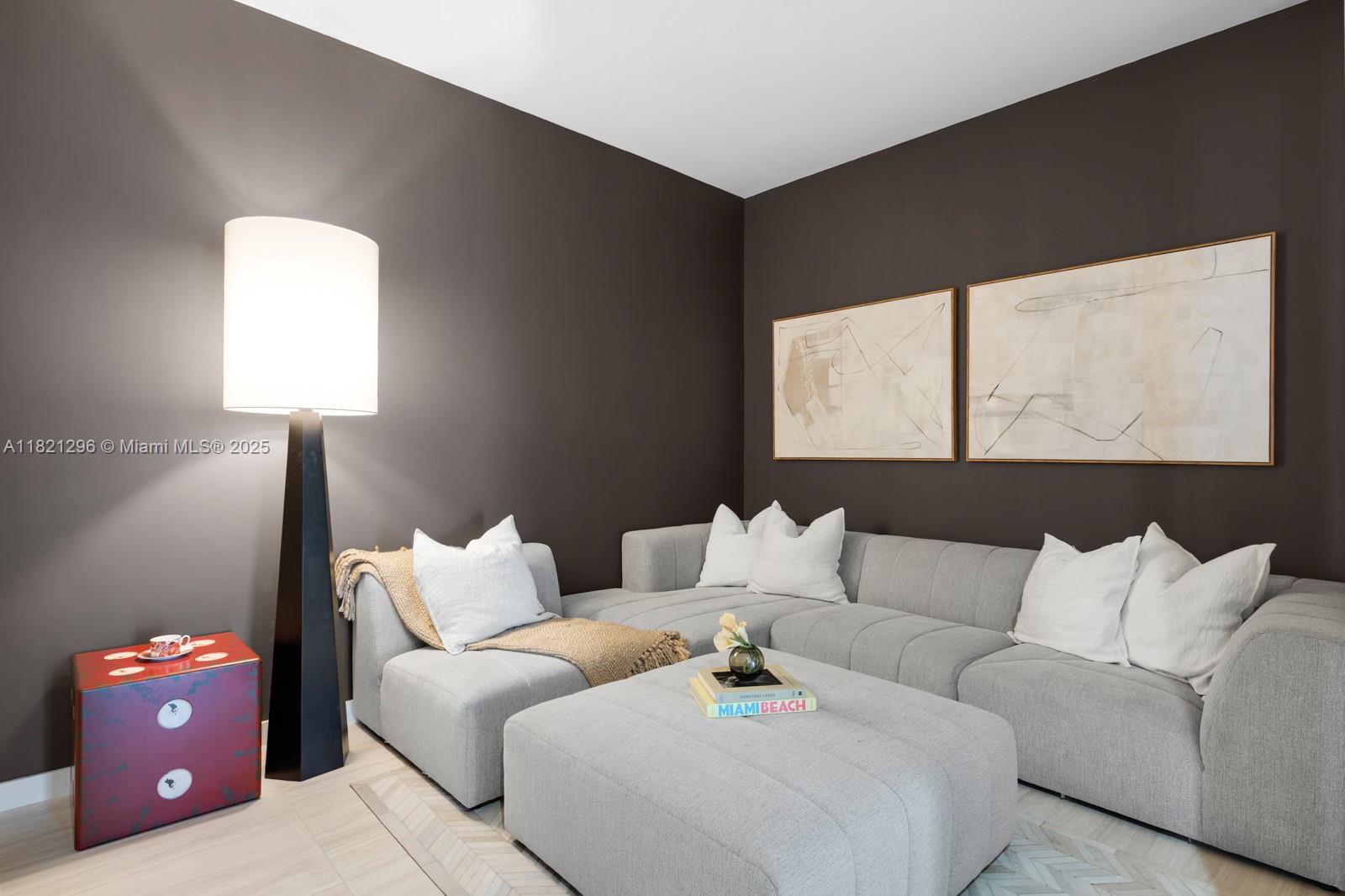 image Paramount Miami Worldcent18