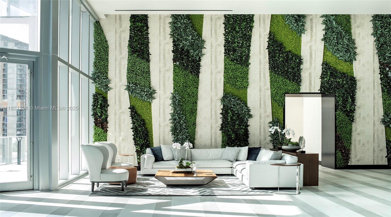 image Paramount Miami Worldcent25