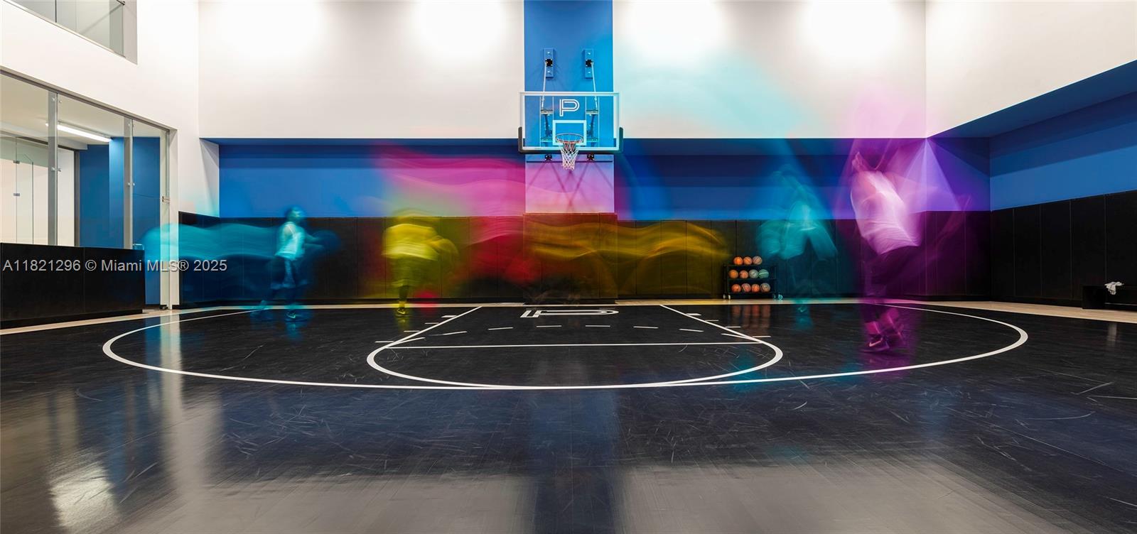 image Paramount Miami Worldcent28