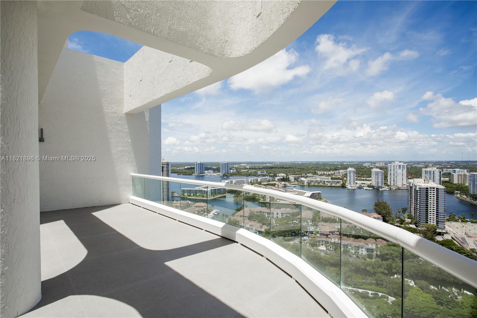 6000 Island Blvd #PH7 Aventura, FL 33160 6000 Island Blvd #PH7 Aventura, FL 33160