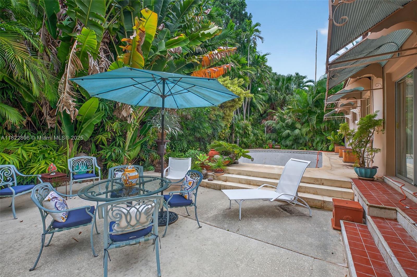 4187 S Le Jeune Rd,Miami, FL 33133