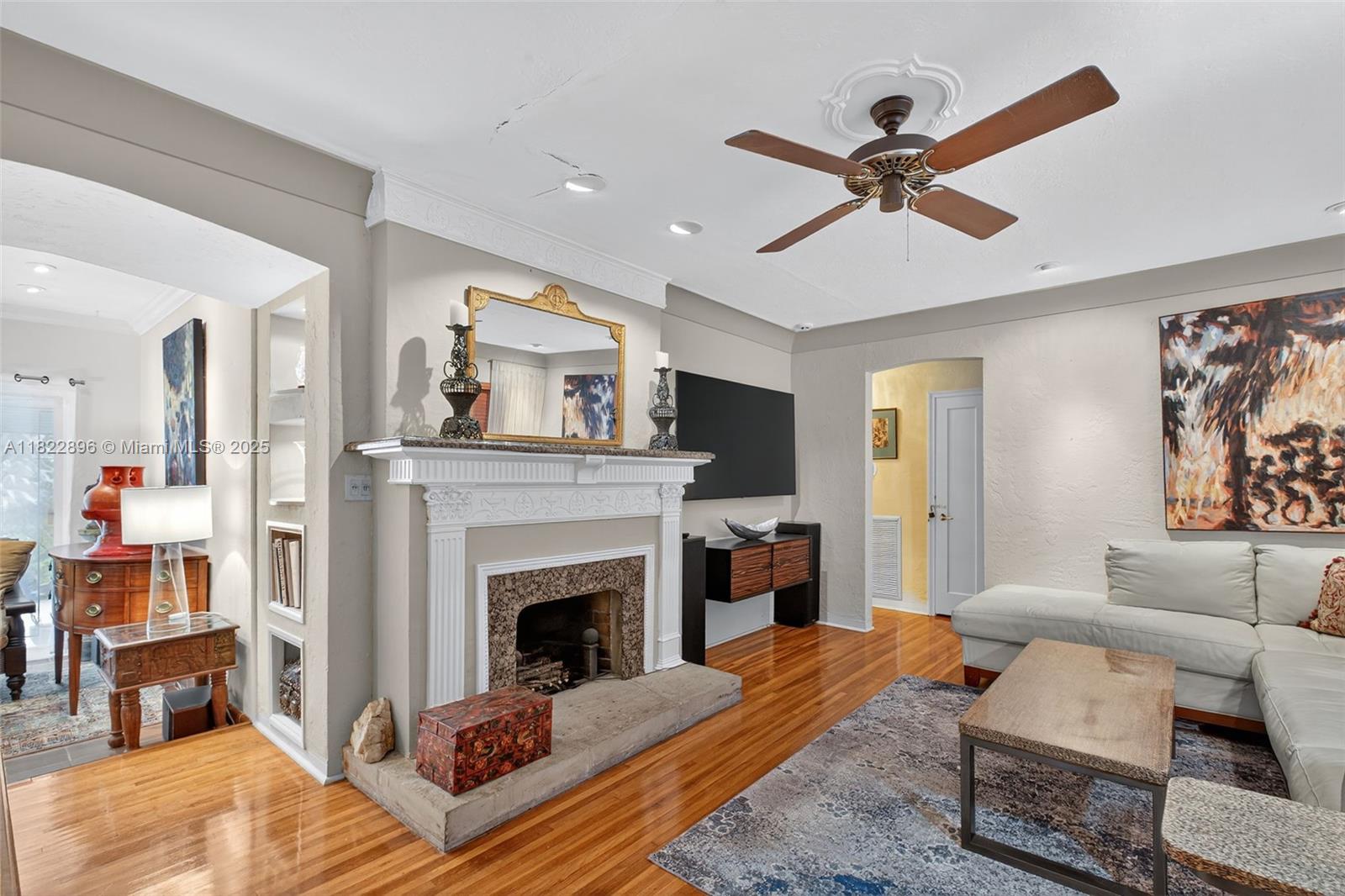 4187 S Le Jeune Rd,Miami, FL 33133