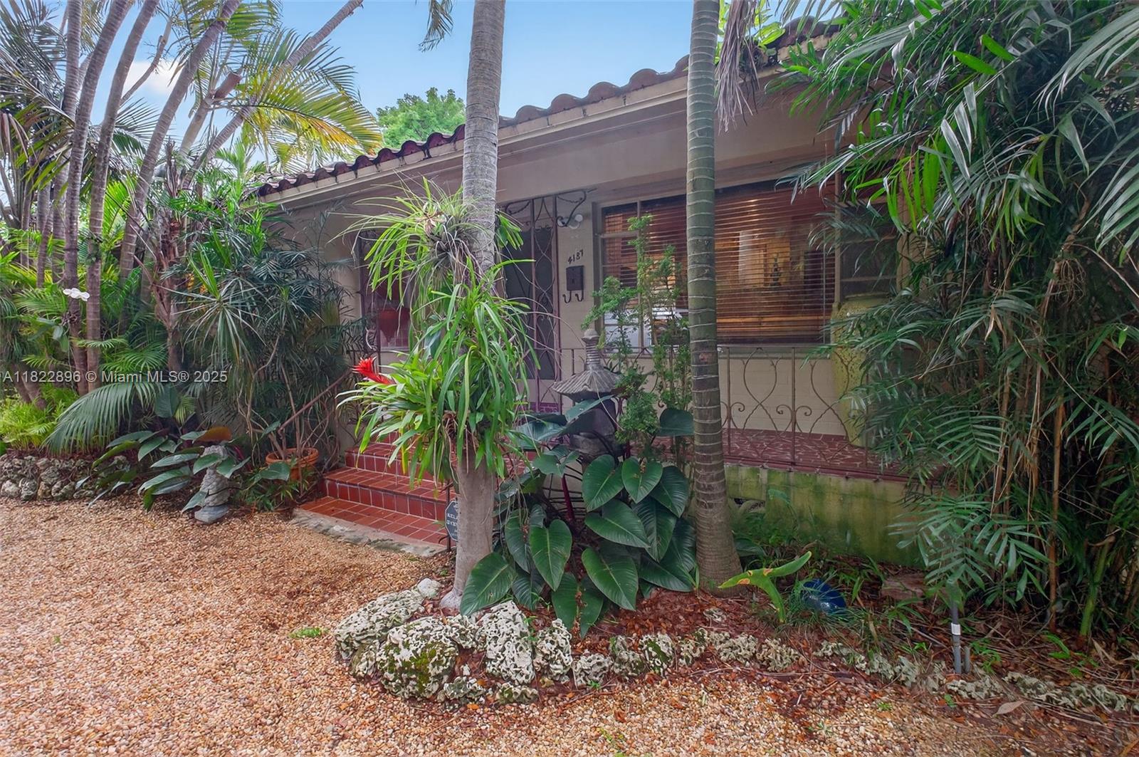 4187 S Le Jeune Rd,Miami, FL 33133