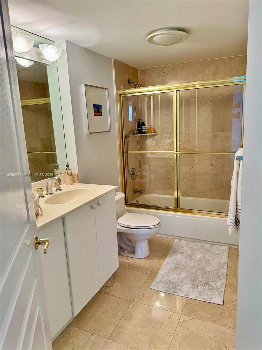 image Mirage Condo12