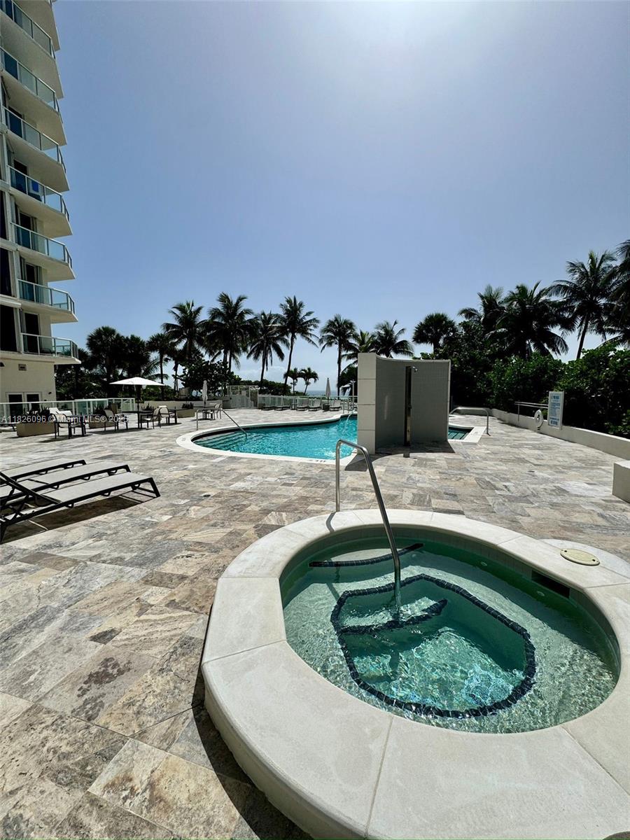 image Mirage Condo16
