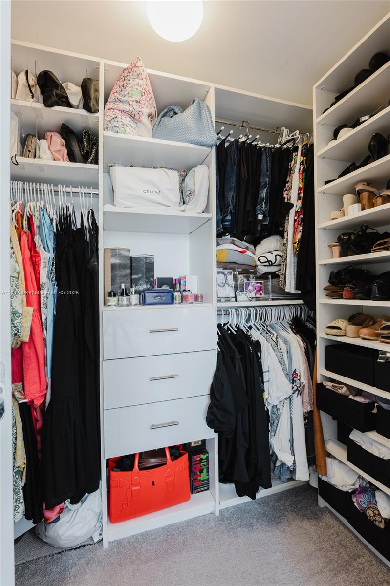 image NINE AT MARY BRICKELL35