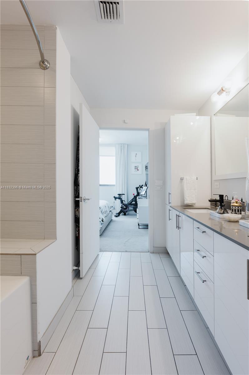 image NINE AT MARY BRICKELL39