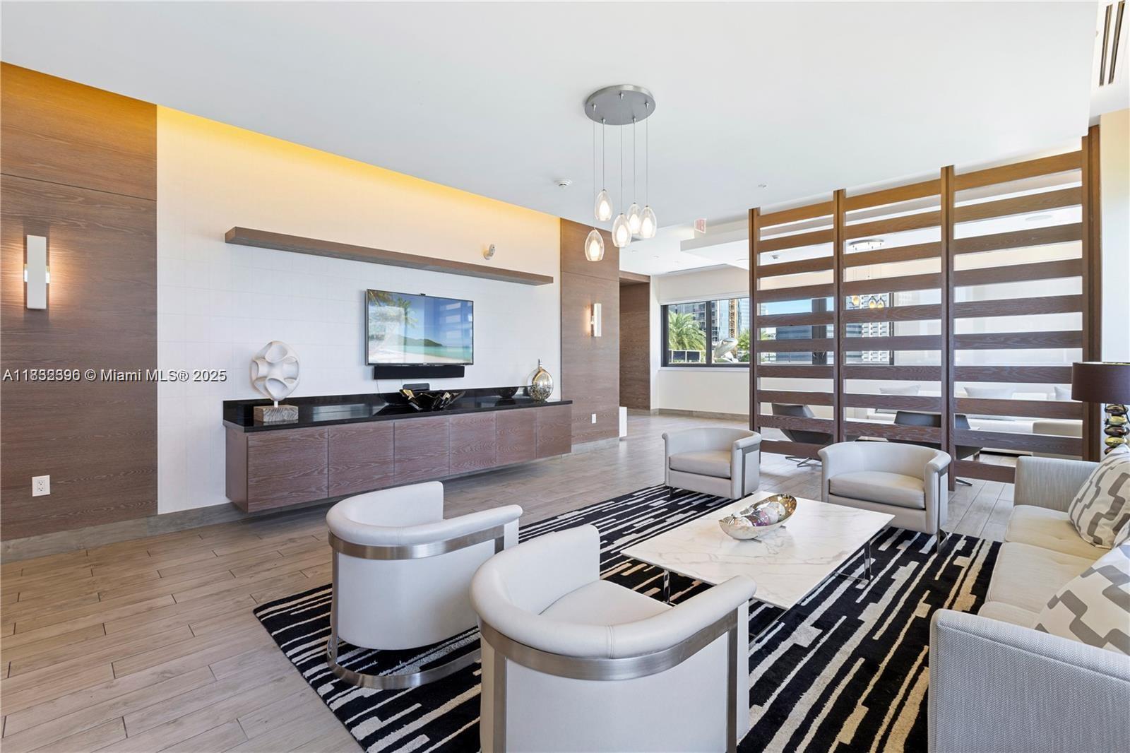 image NINE AT MARY BRICKELL46