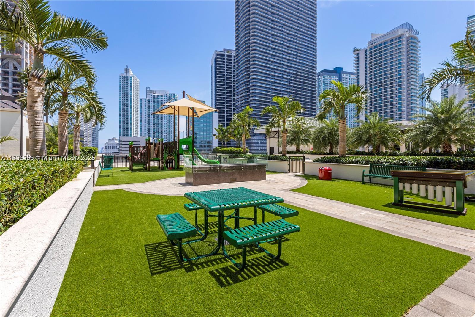 image NINE AT MARY BRICKELL55