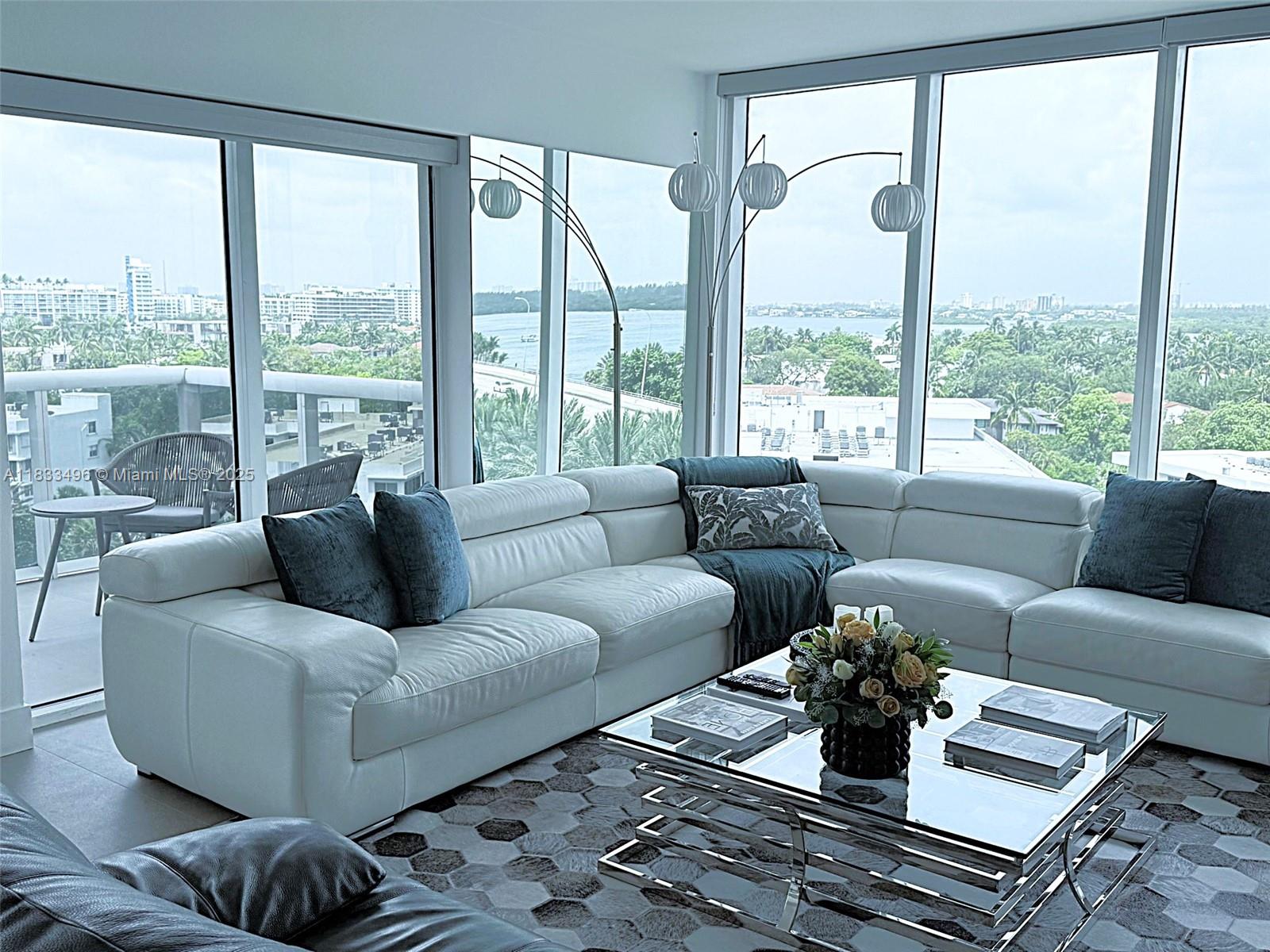image Harbour House Condo12