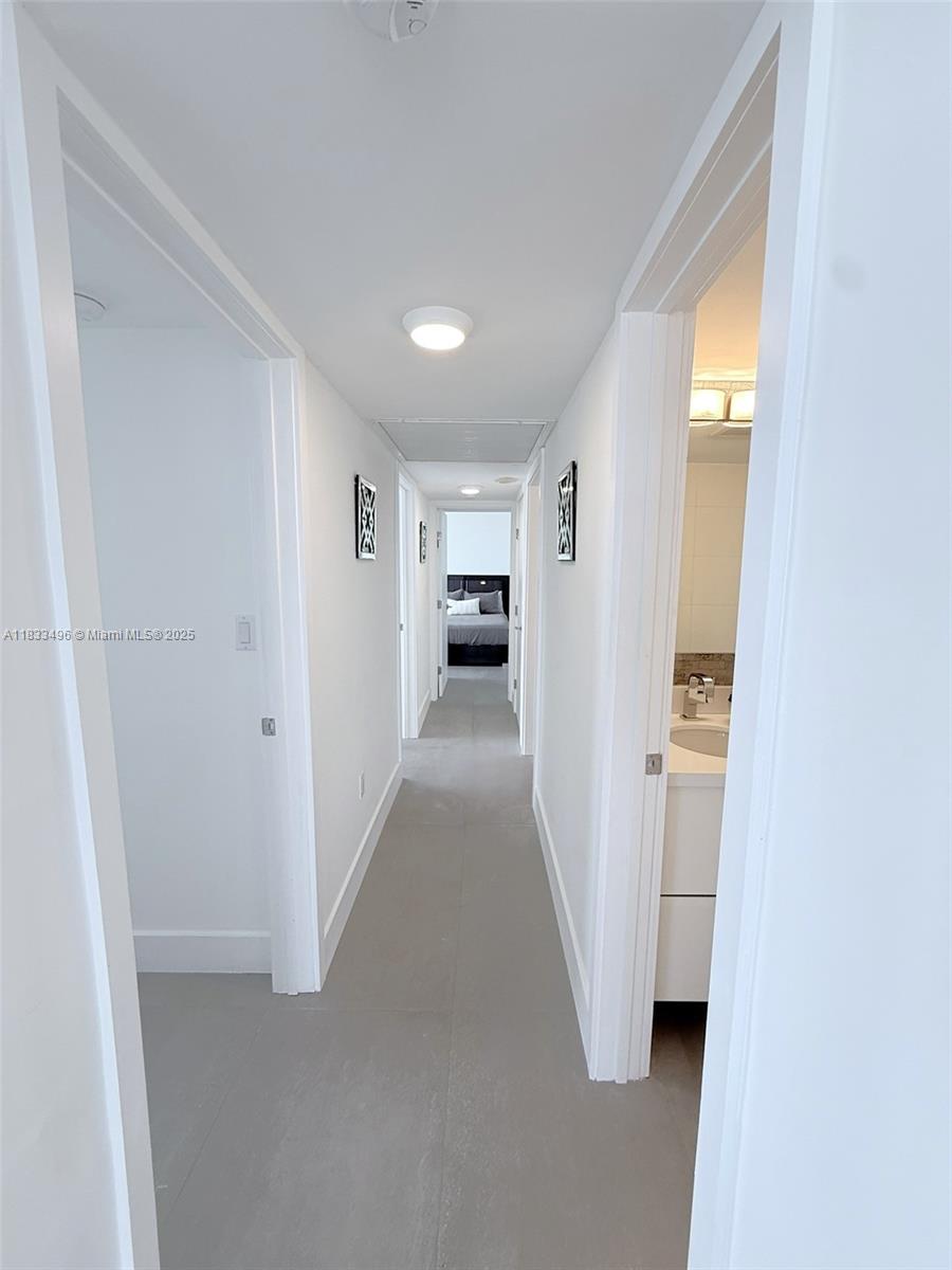 image Harbour House Condo14