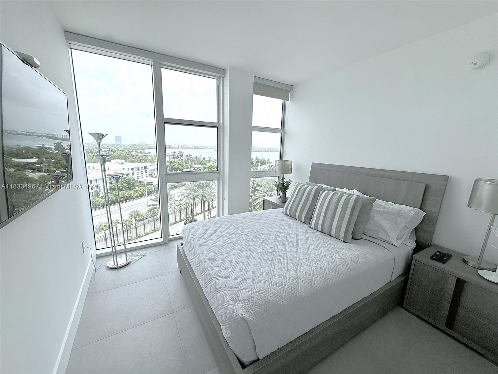 image Harbour House Condo21