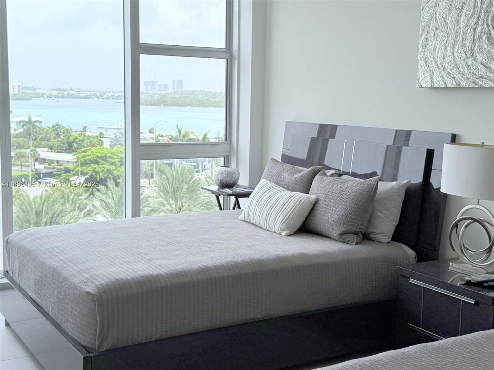 image Harbour House Condo25