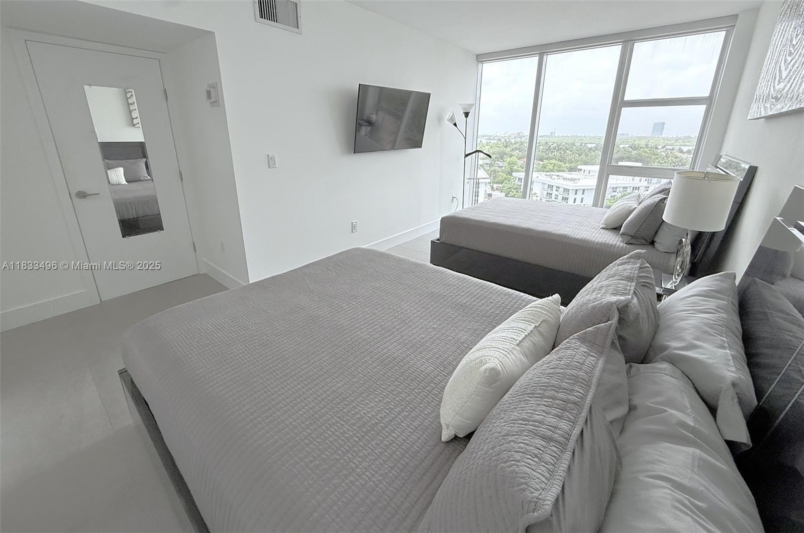 image Harbour House Condo26