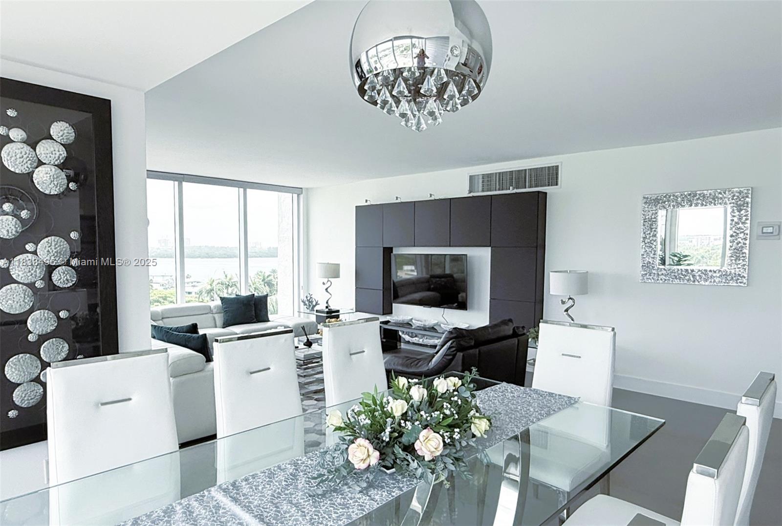 image Harbour House Condo7
