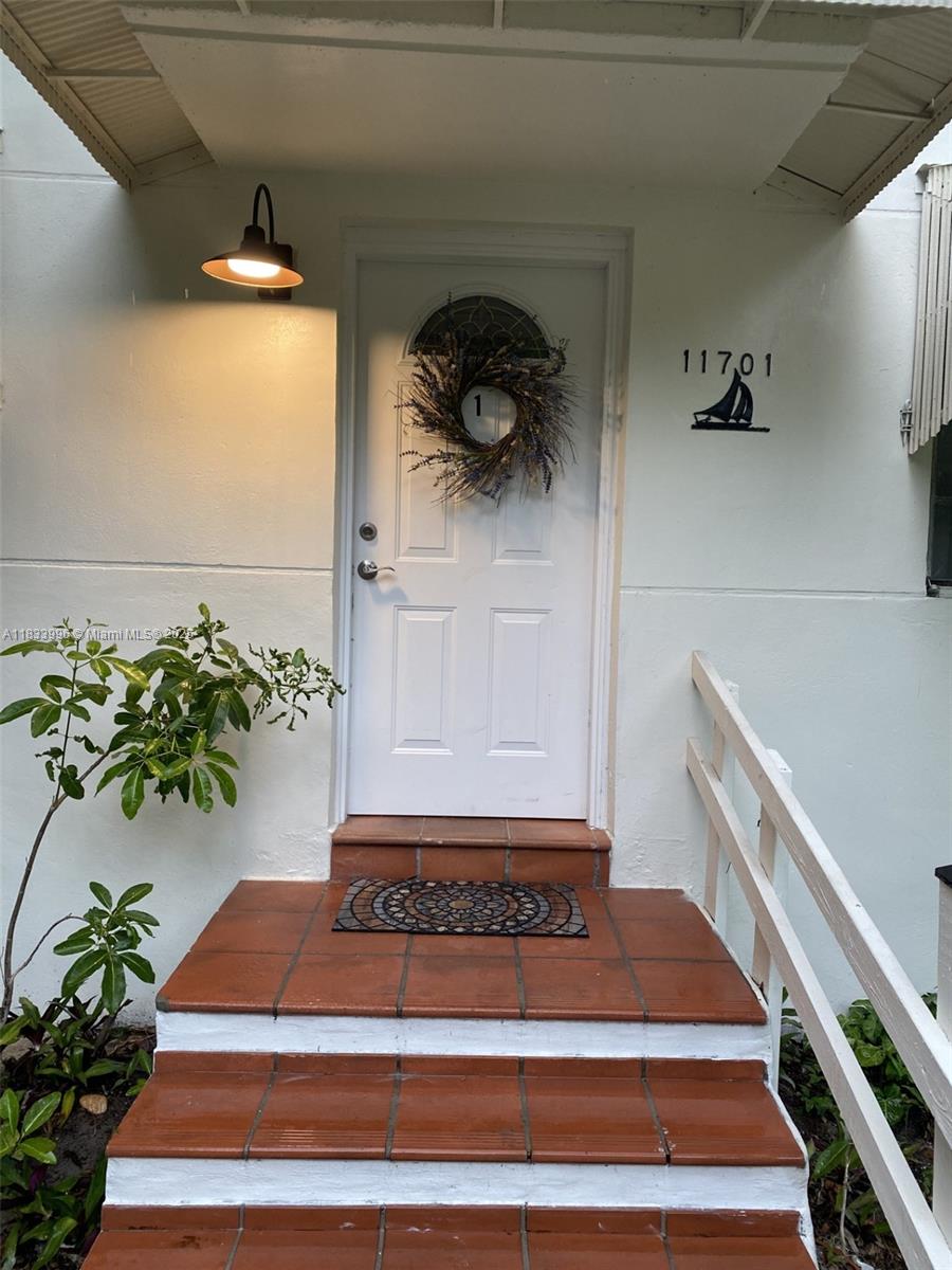 11701 NE 11th Pl #1