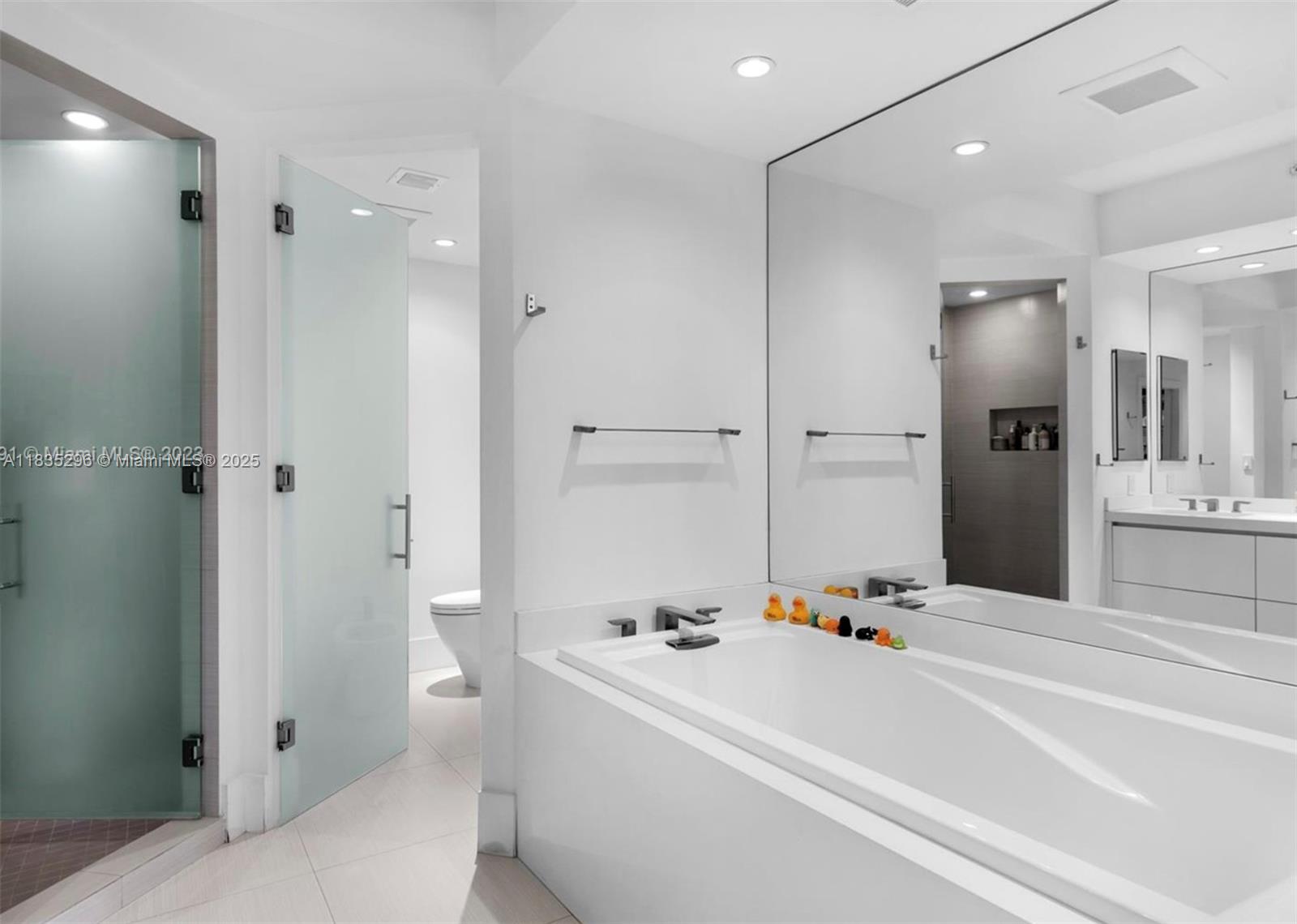 image 785 Ocean Club Tower Ii21