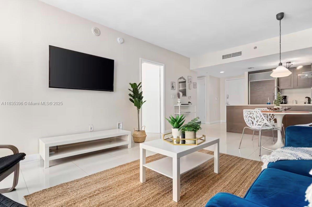 image Icon Brickell Condo No 38